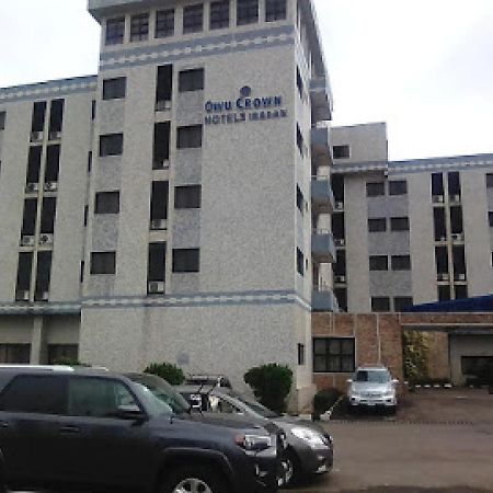 Room In Lodge - Owu Crown Hotel, Ibadan Buitenkant foto